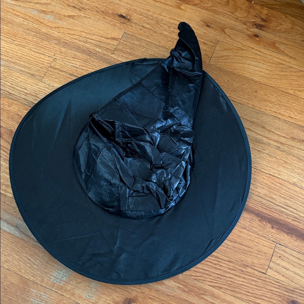 Vavious Black Witch Hat